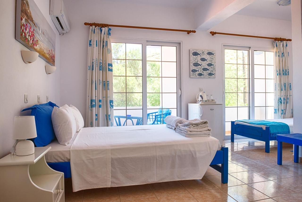 Faros Rooms Livadia  Bagian luar foto